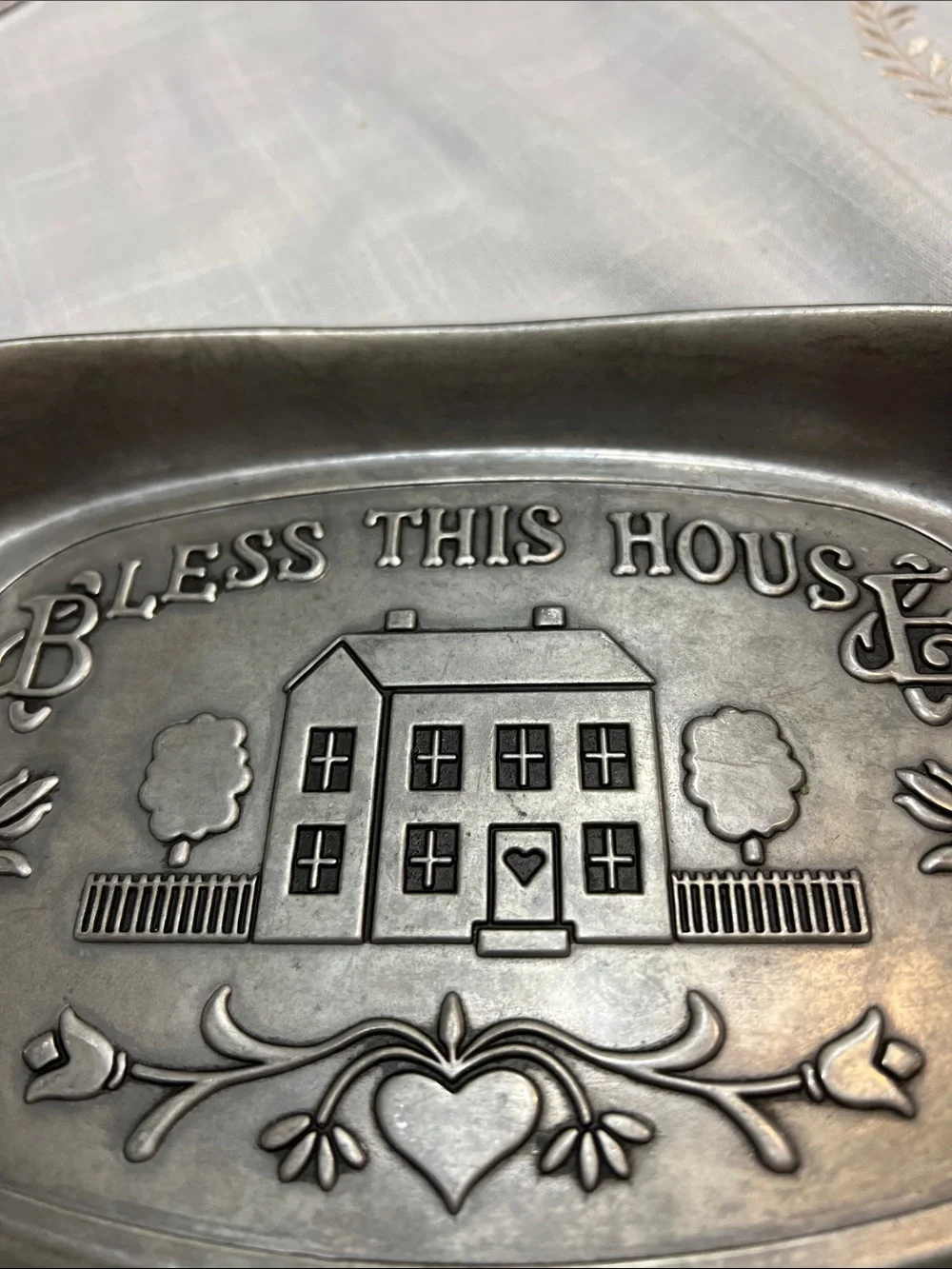 Vintage Wilton Pewter-Tone Molded Baking Pan - Gray Finish - Picture 4 of 6